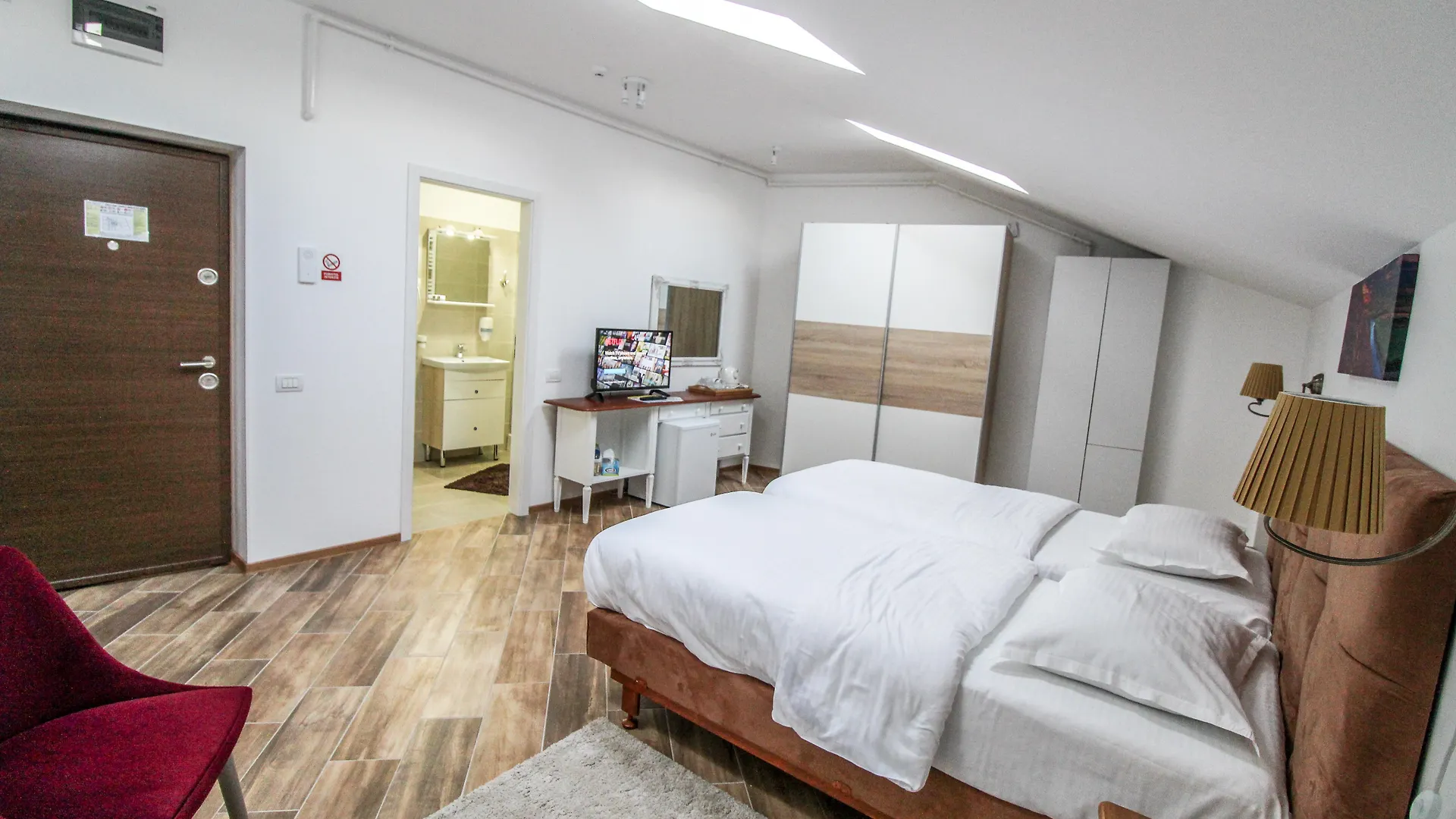 Hotel La Casa Centrale Bucharest 3*,